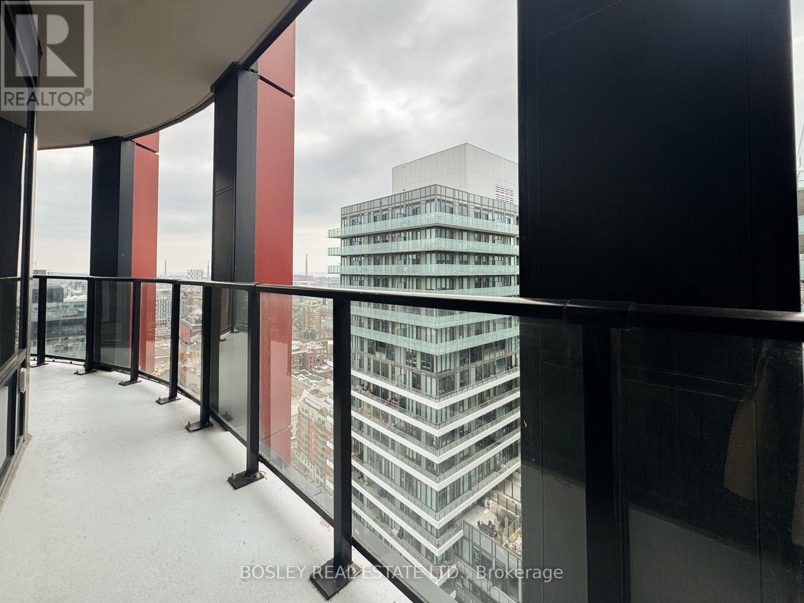 3206 - 180 Front Street E, Toronto (Moss Park), Ontario  M5A 2P5 - Photo 19 - C12924766