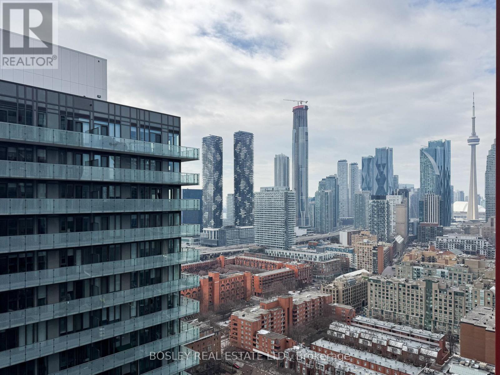 3206 - 180 Front Street E, Toronto (Moss Park), Ontario  M5A 2P5 - Photo 21 - C12924766