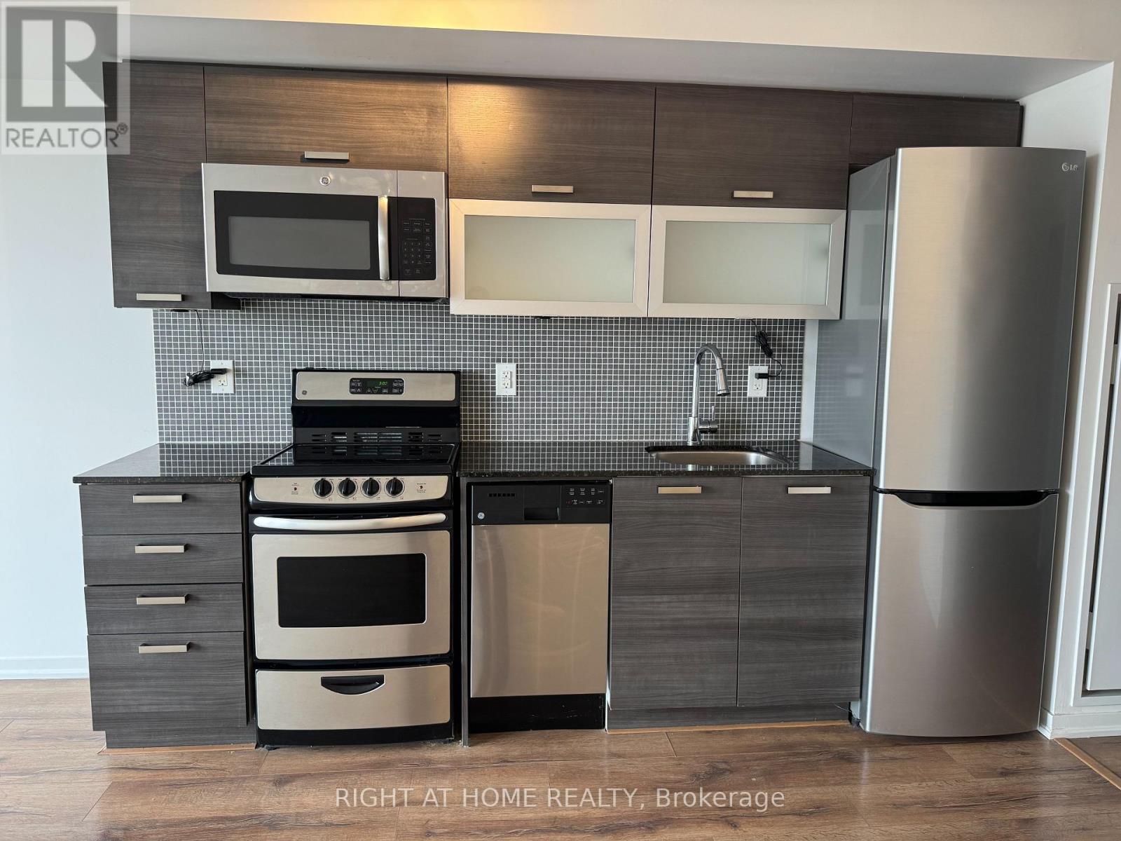 1205E - 36 LISGAR STREET, Toronto, Ontario