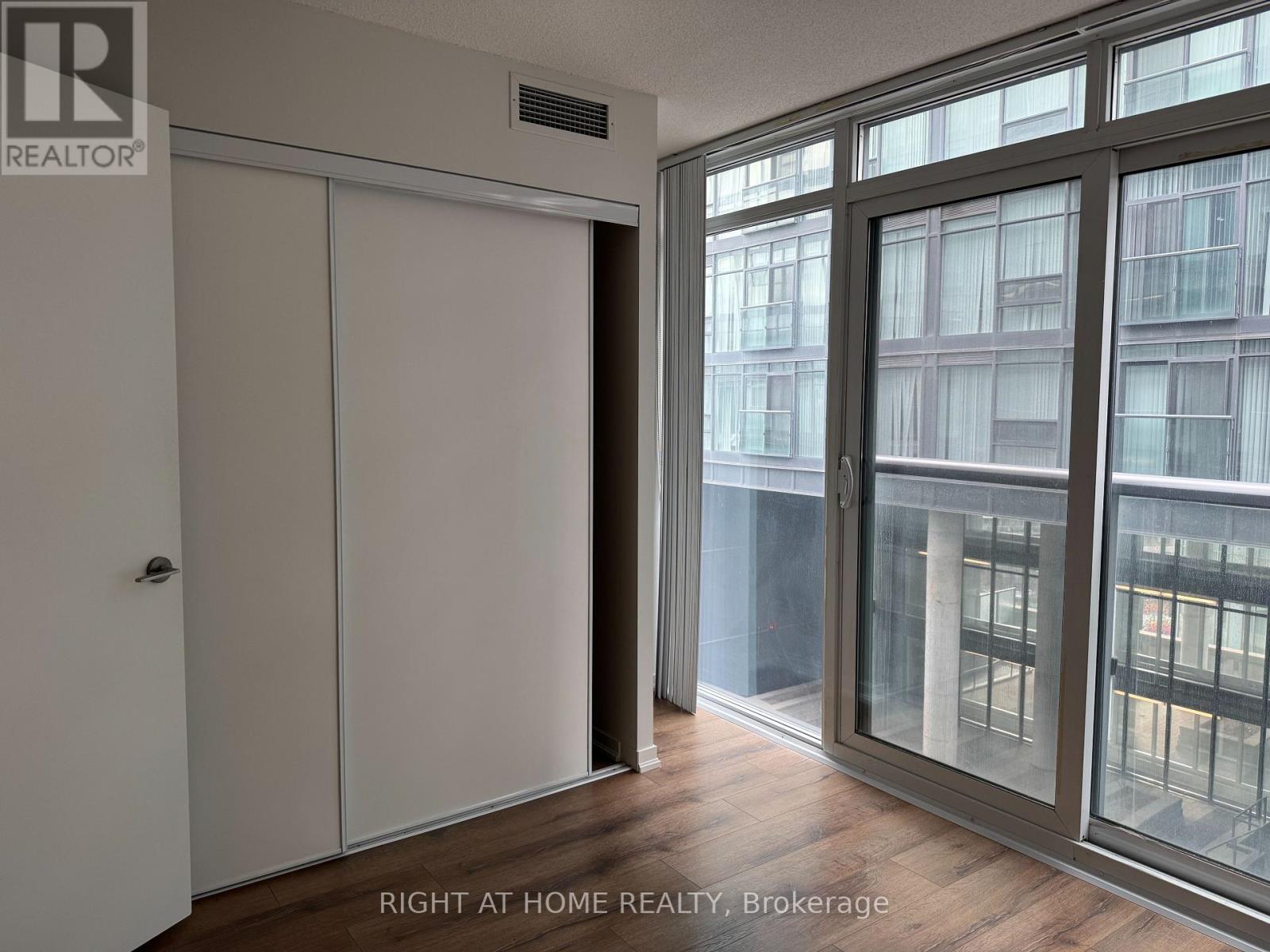 1205e - 36 Lisgar Street, Toronto, Ontario  M6J 0C7 - Photo 10 - C12924770