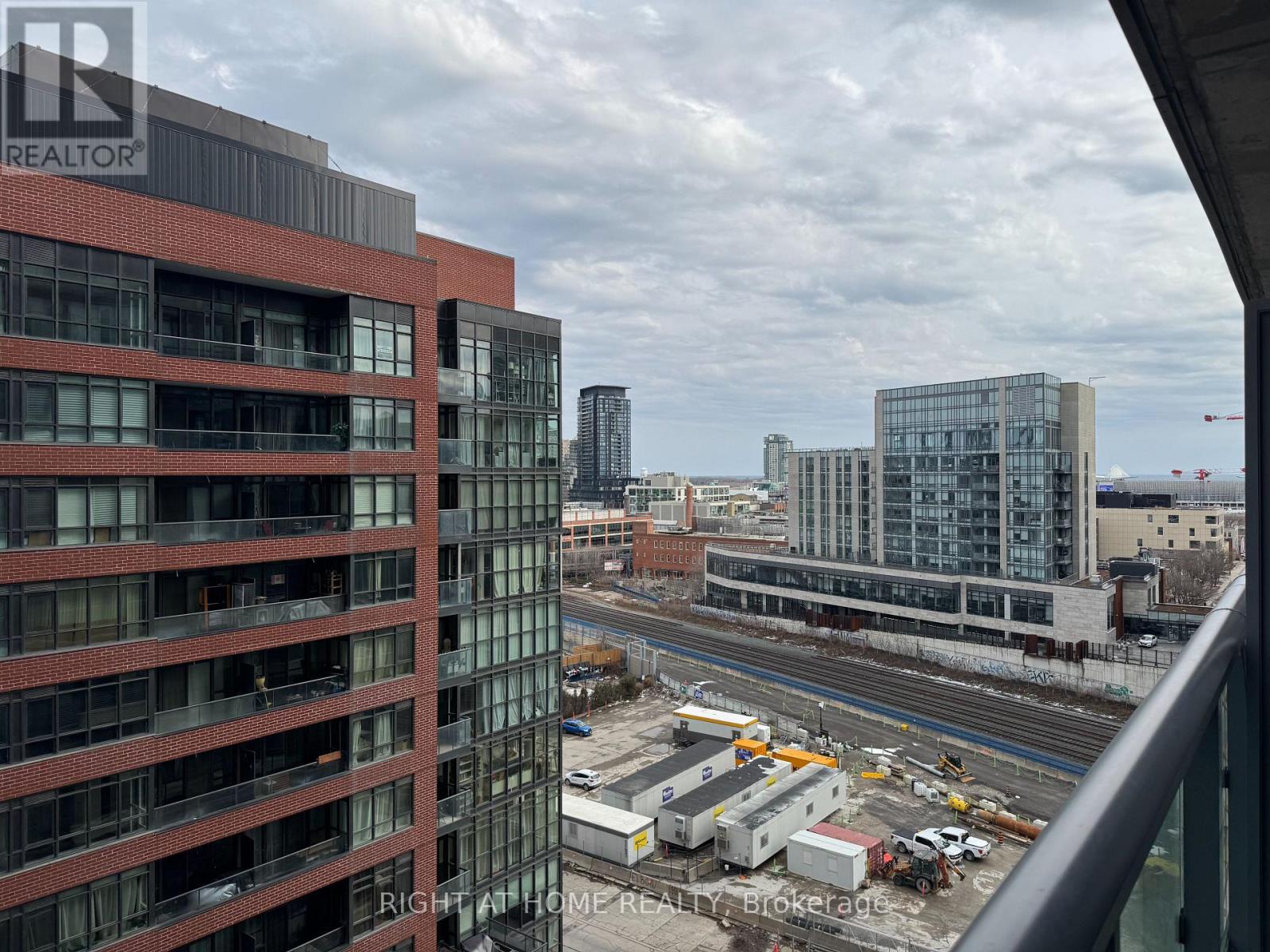 1205e - 36 Lisgar Street, Toronto, Ontario  M6J 0C7 - Photo 4 - C12924770