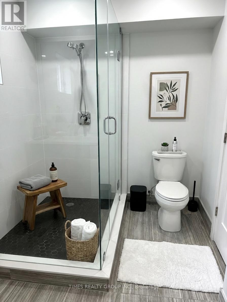 101 - 15 Walmer Road, Toronto, Ontario  M5R 2X1 - Photo 5 - C12924902