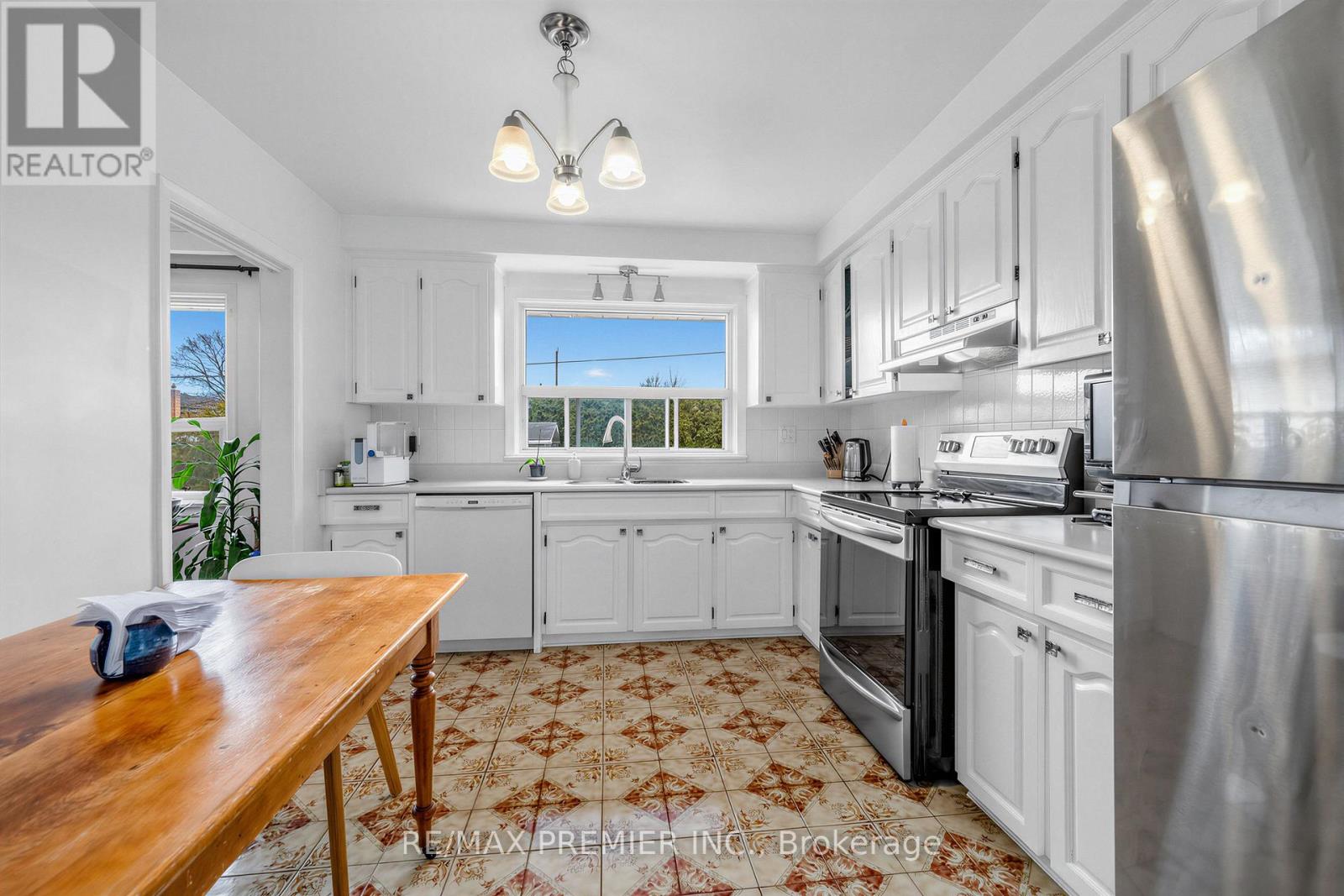 141 Clifton Avenue, Toronto, Ontario  M3H 4L4 - Photo 14 - C12924928