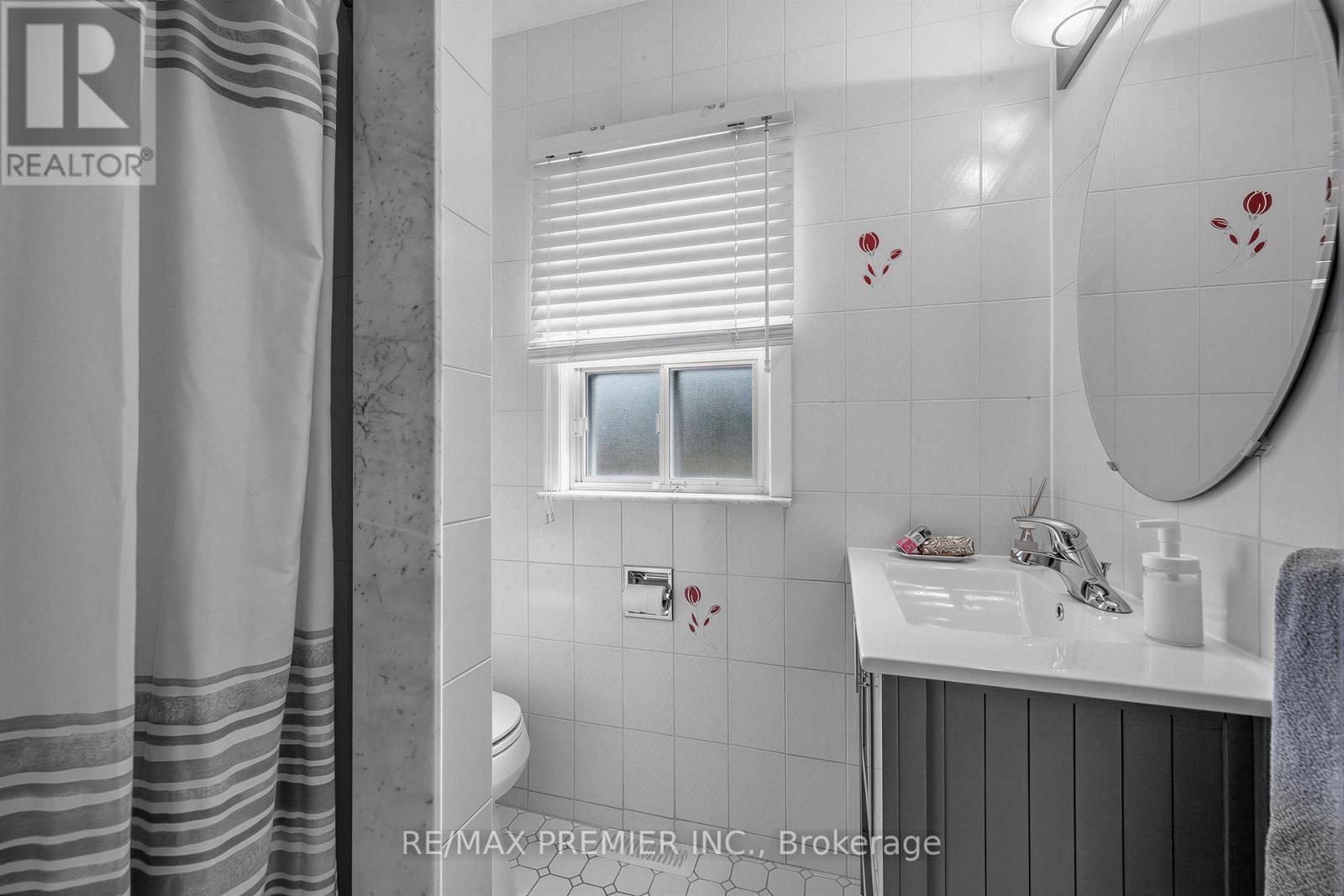 141 Clifton Avenue, Toronto, Ontario  M3H 4L4 - Photo 16 - C12924928