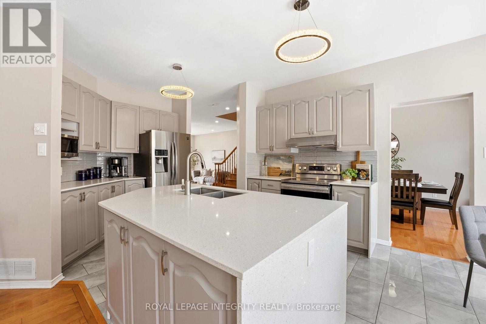 7 Len Lunney Crescent, Ottawa, Ontario  K2G 6X6 - Photo 9 - X12924630