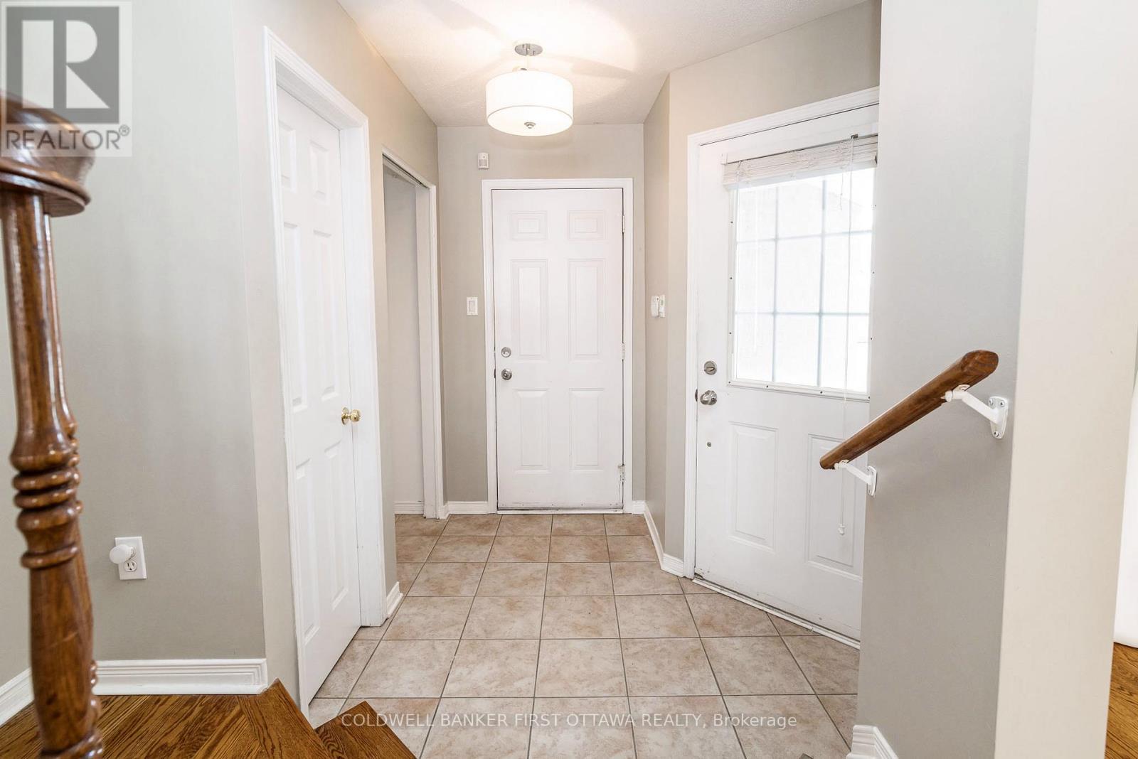 92 Deerfox Drive, Ottawa, Ontario  K2J 4W9 - Photo 5 - X12924658