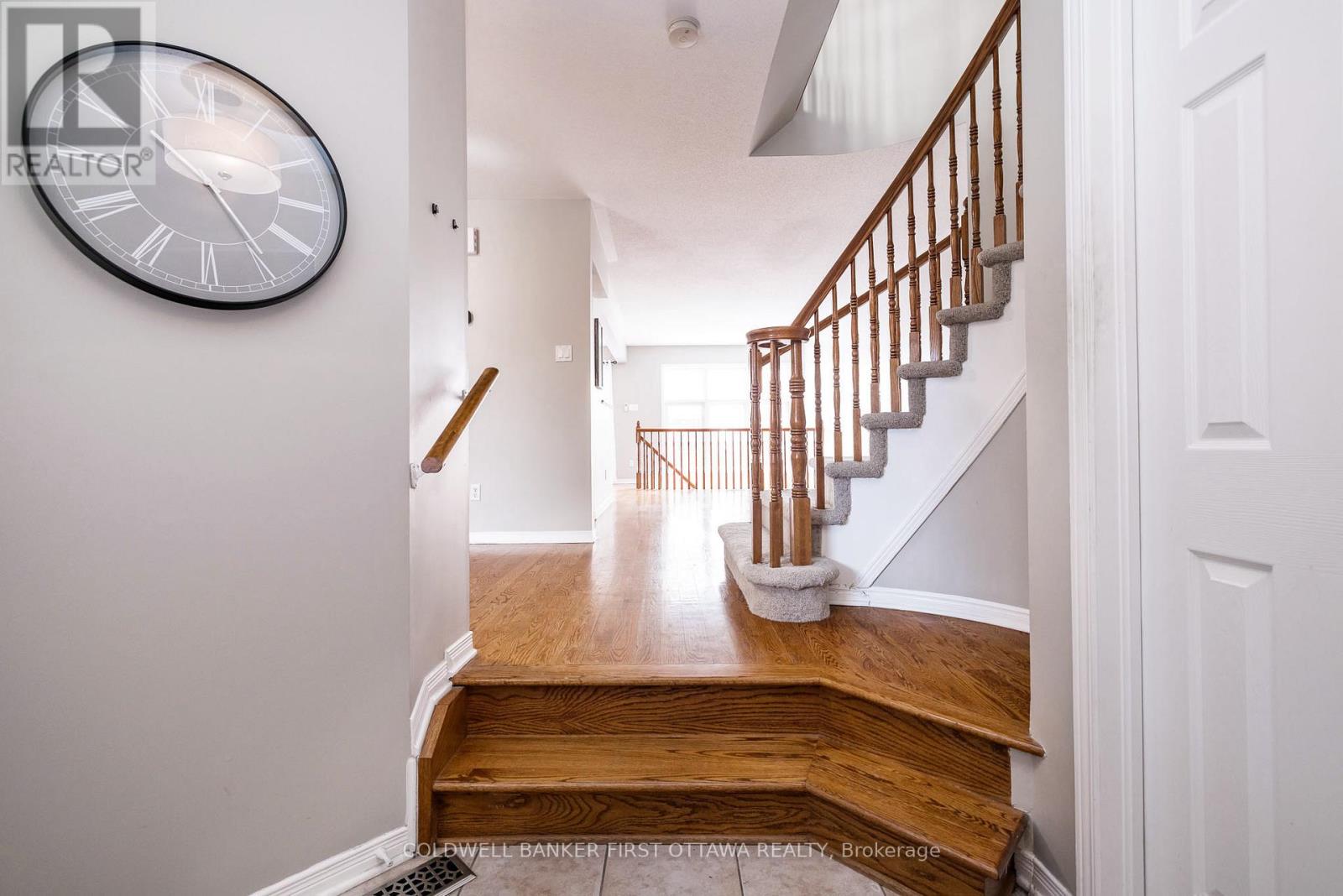 92 Deerfox Drive, Ottawa, Ontario  K2J 4W9 - Photo 6 - X12924658