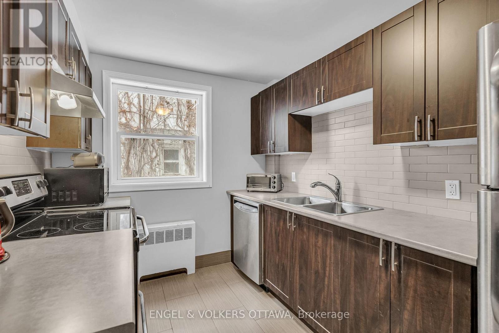 2 - 65 Riverdale Avenue, Ottawa, Ontario  K1S 1R1 - Photo 5 - X12924680