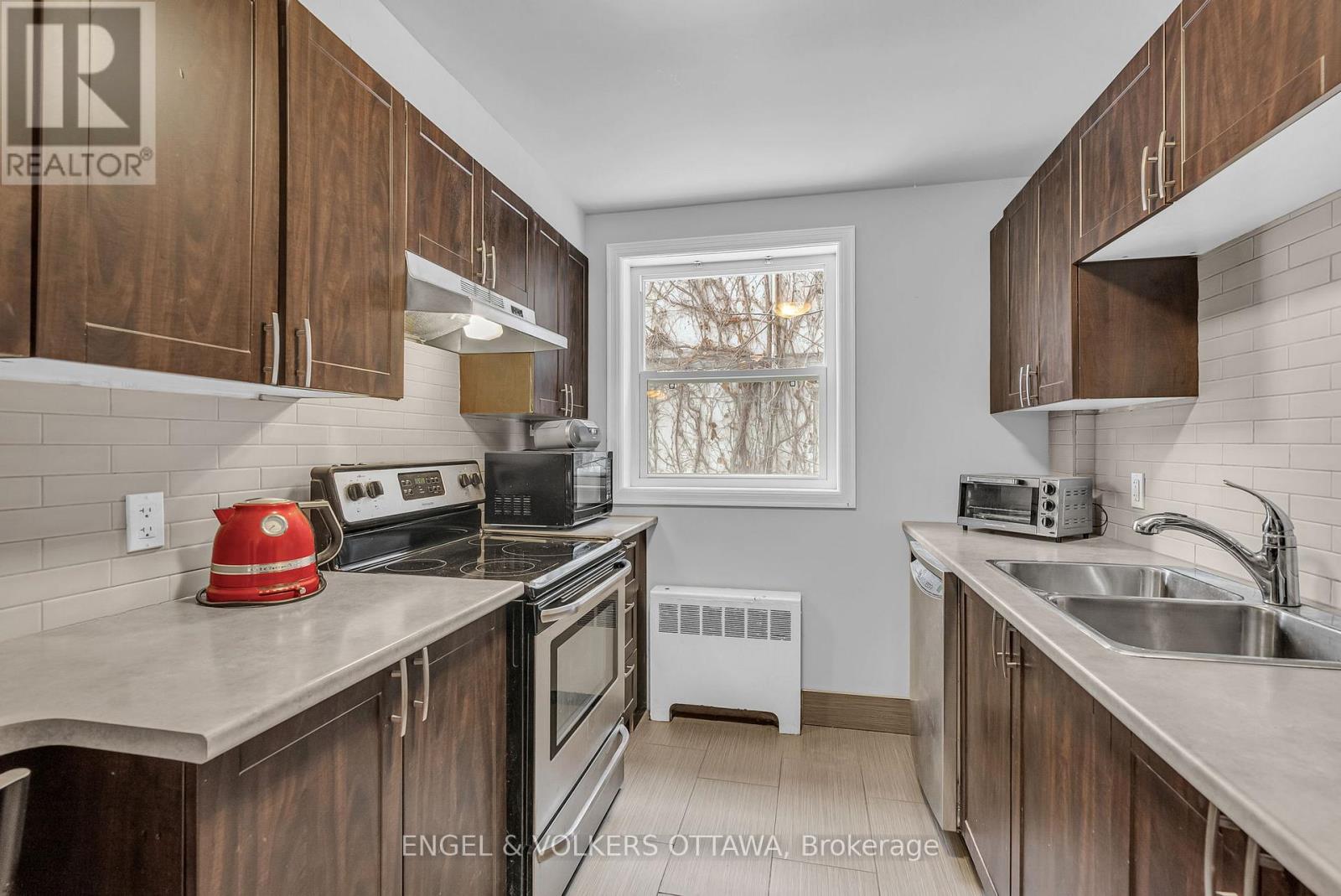 2 - 65 Riverdale Avenue, Ottawa, Ontario  K1S 1R1 - Photo 7 - X12924680