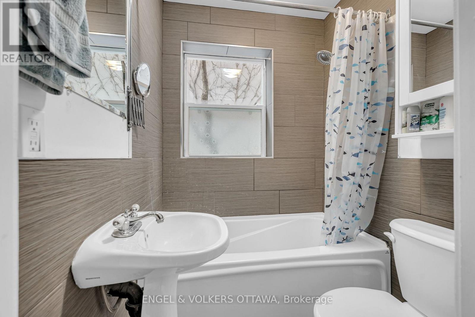 2 - 65 Riverdale Avenue, Ottawa, Ontario  K1S 1R1 - Photo 9 - X12924680