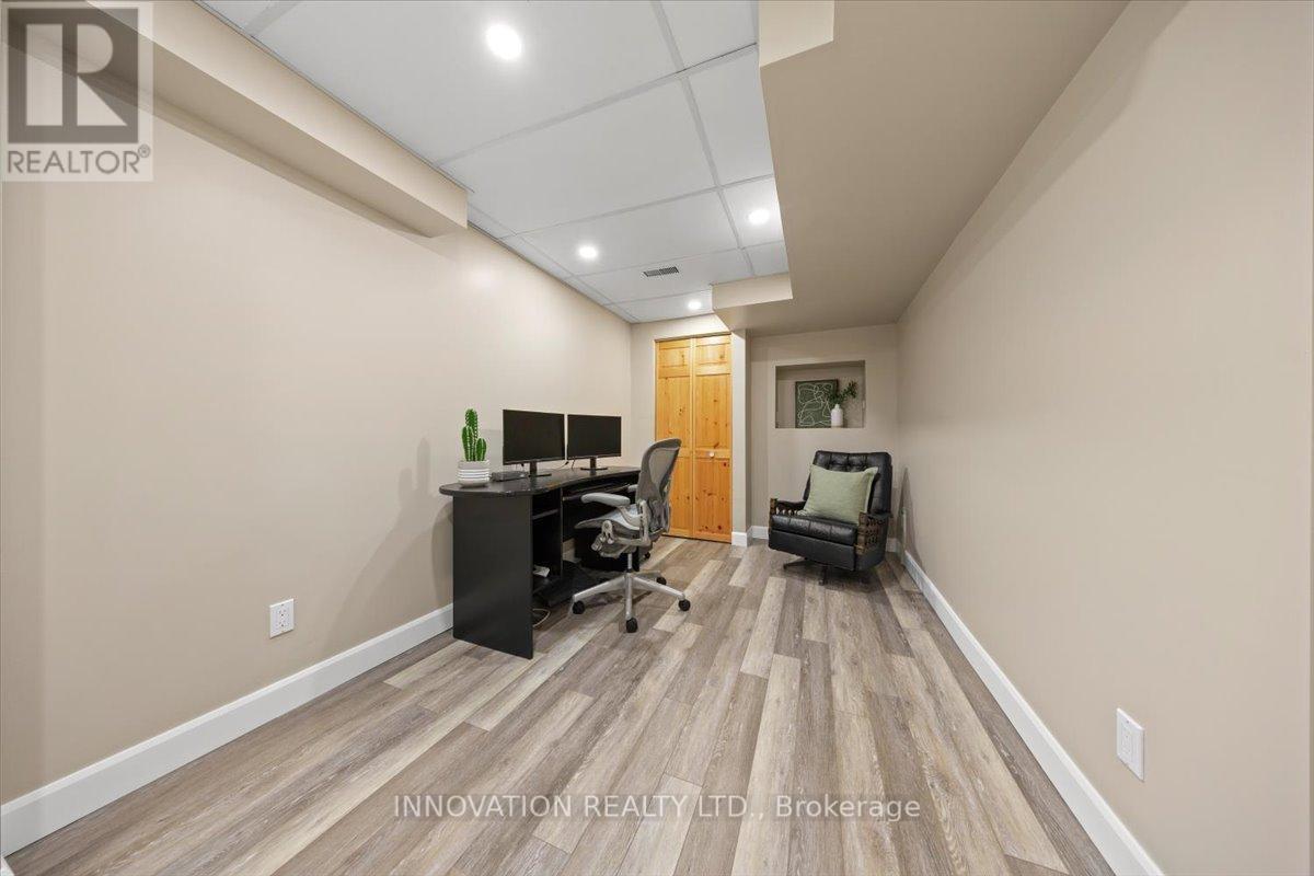 30 Fernbrook Place, Ottawa, Ontario  K2M 2L8 - Photo 27 - X12924702