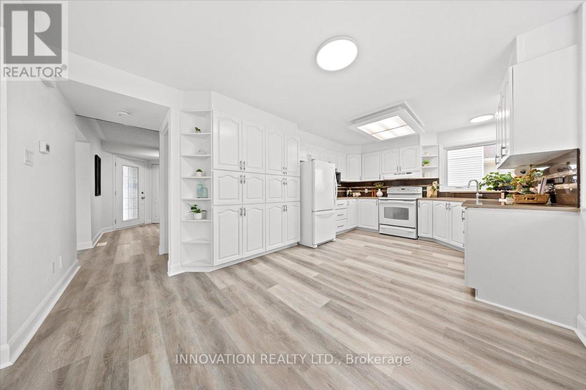 30 Fernbrook Place, Ottawa, Ontario  K2M 2L8 - Photo 7 - X12924702