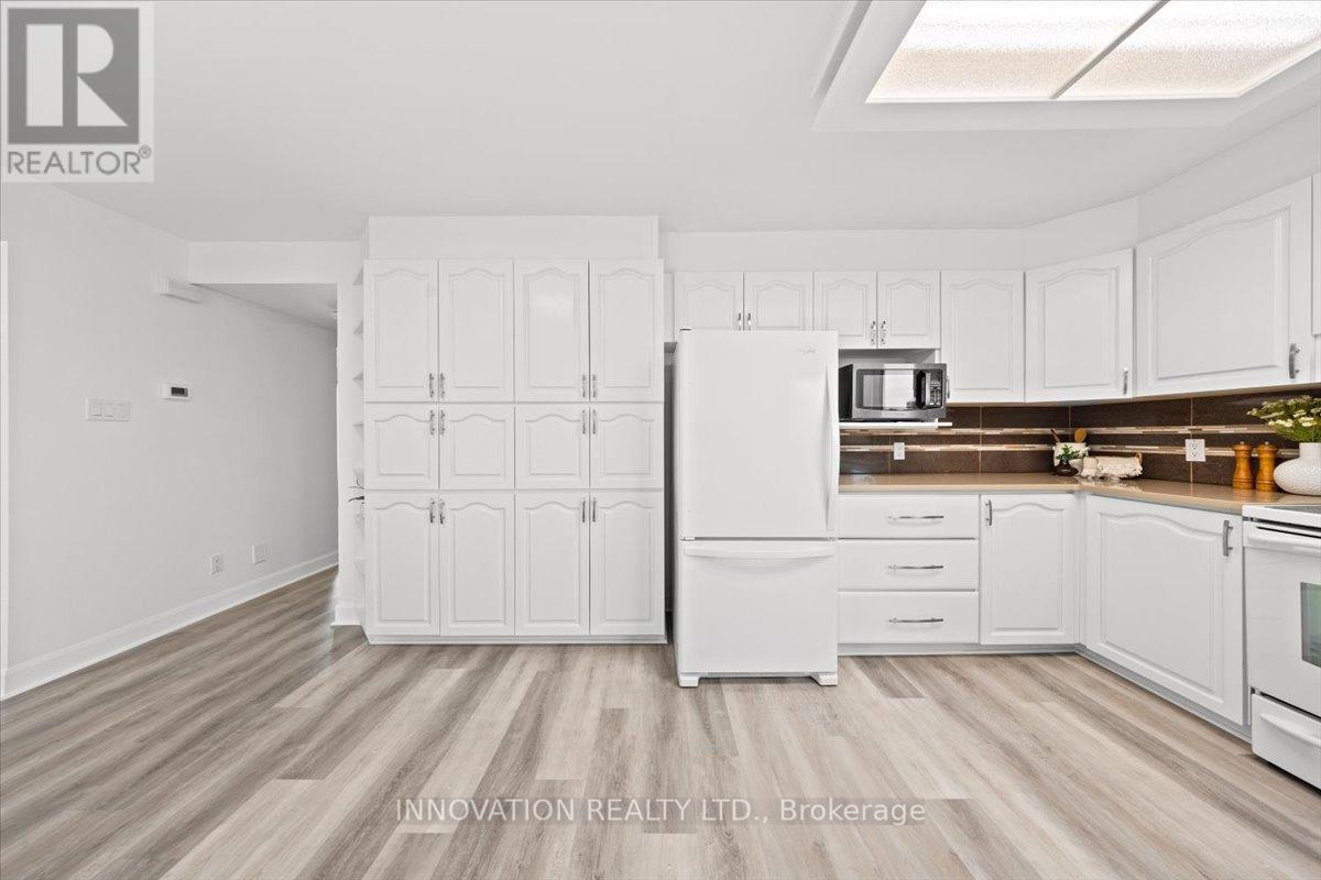 30 Fernbrook Place, Ottawa, Ontario  K2M 2L8 - Photo 9 - X12924702