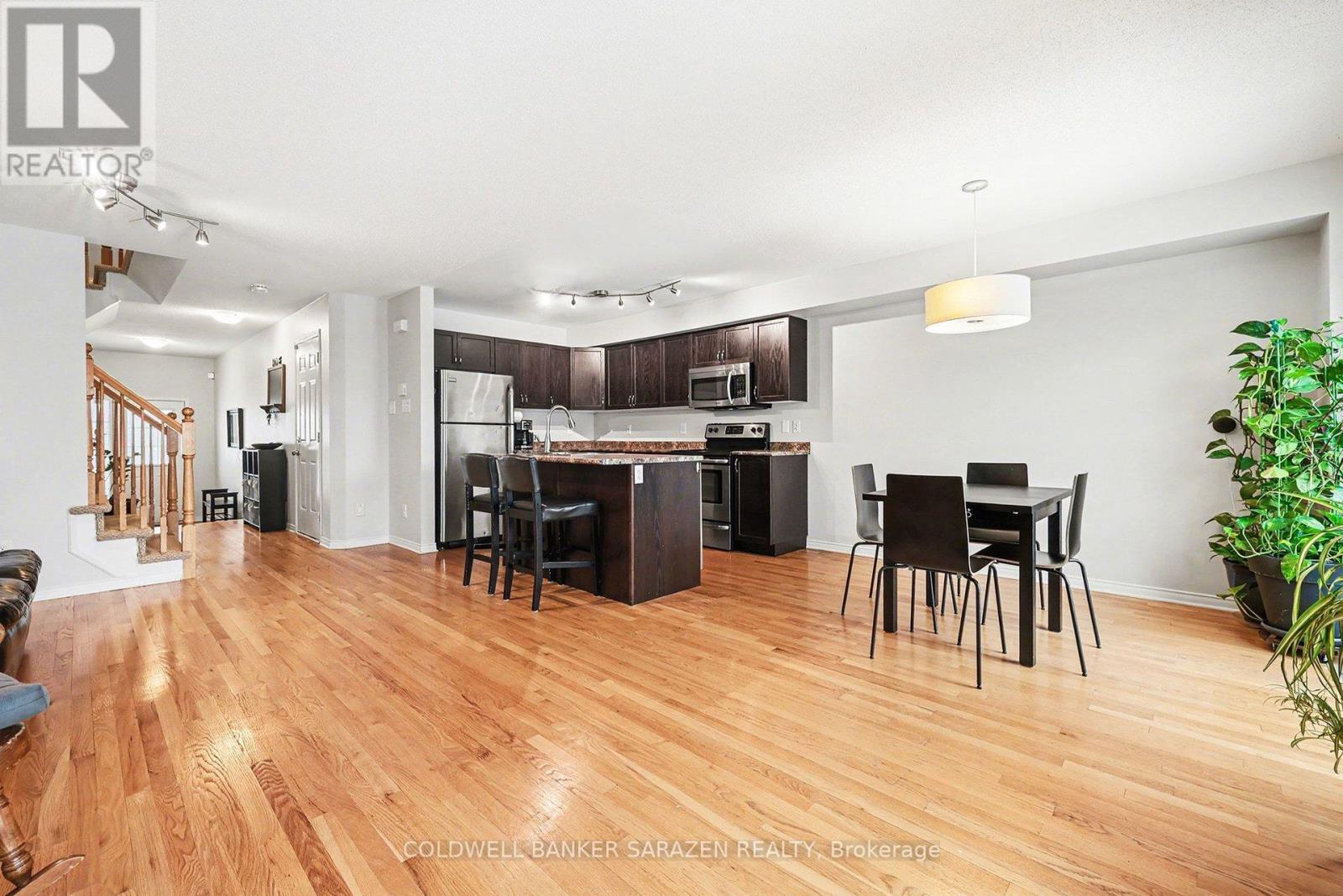 157 Lokoya Street, Ottawa, Ontario  K2S 0J5 - Photo 8 - X12924842