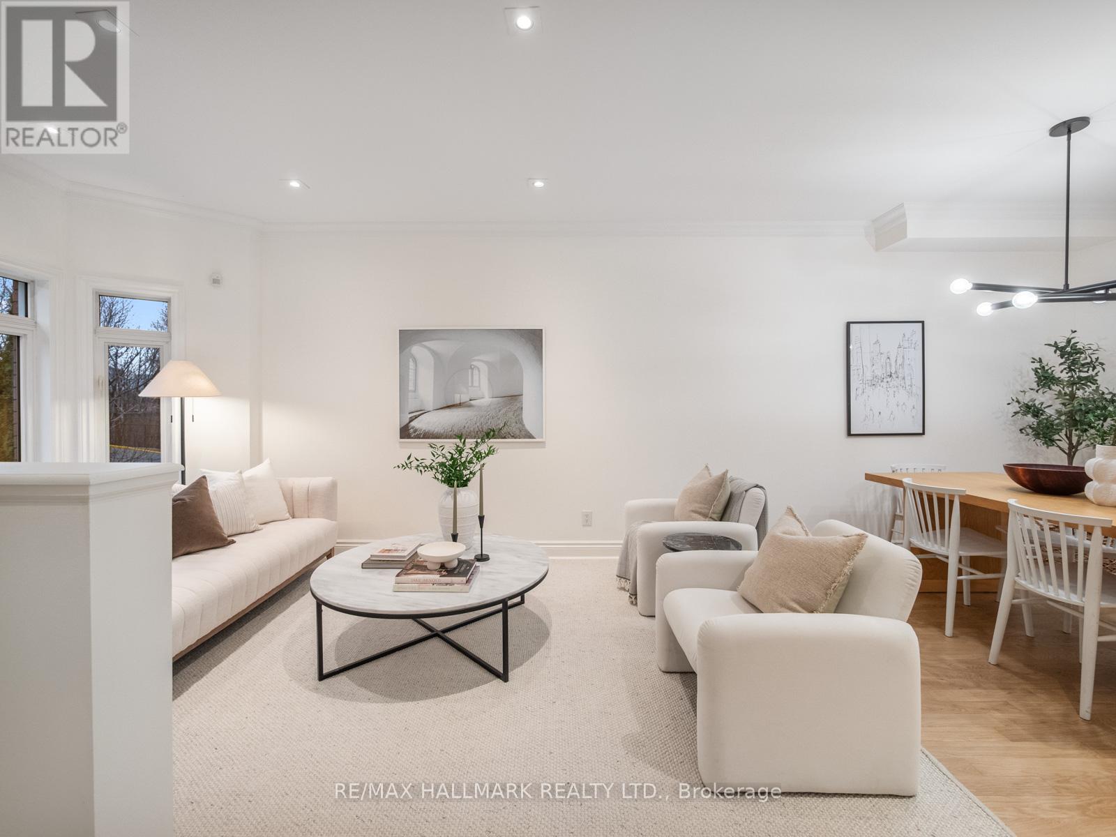 26 Eastmount Avenue, Toronto, Ontario  M4K 1V1 - Photo 2 - E12924608