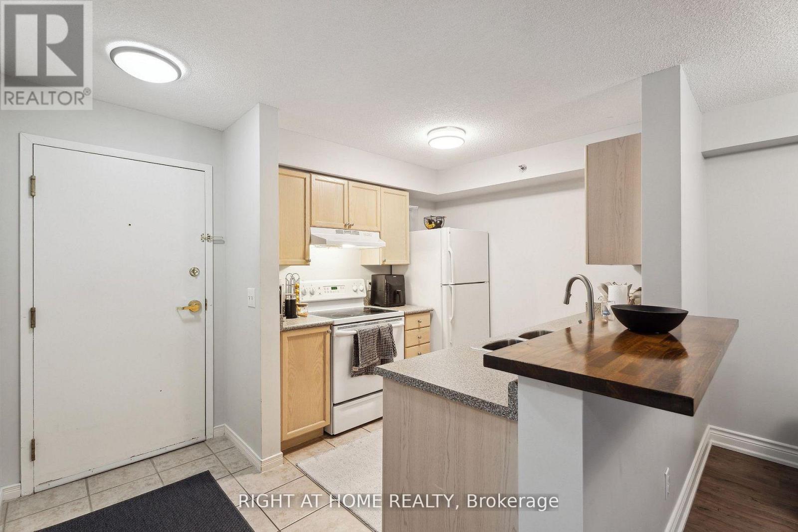 407 - 684 Warden Avenue, Toronto, Ontario  M1L 4W4 - Photo 6 - E12924626