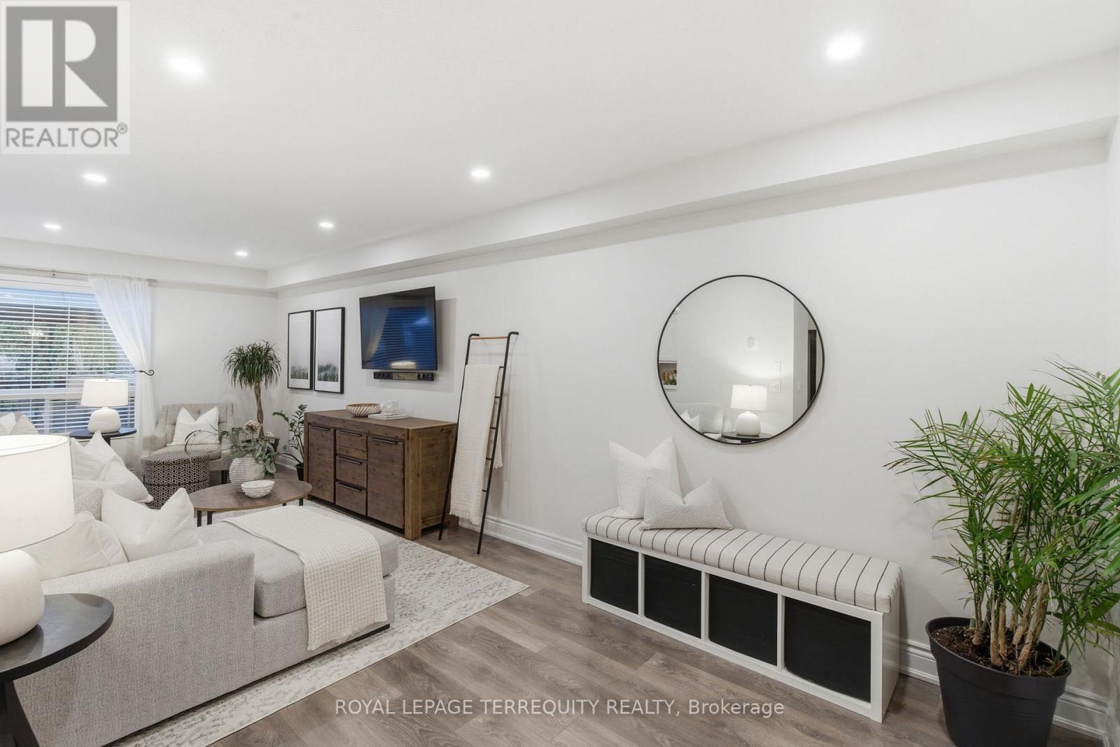 67 Merchants Avenue, Whitby, Ontario  L1P 1S5 - Photo 6 - E12924804