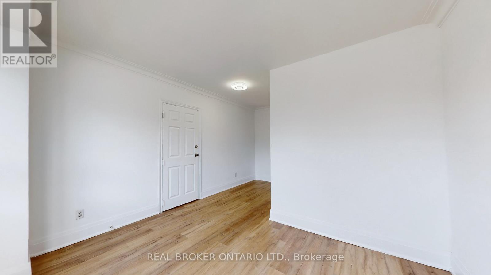 451 Donlands Avenue, Toronto, Ontario  M4J 3S4 - Photo 12 - E12924844