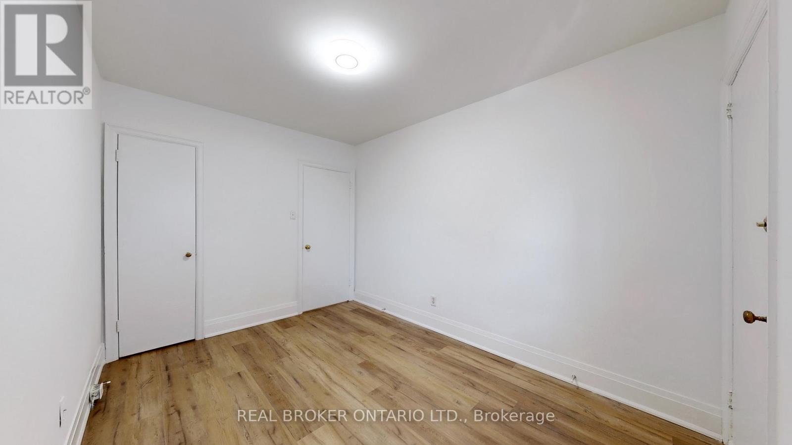 451 Donlands Avenue, Toronto, Ontario  M4J 3S4 - Photo 13 - E12924844