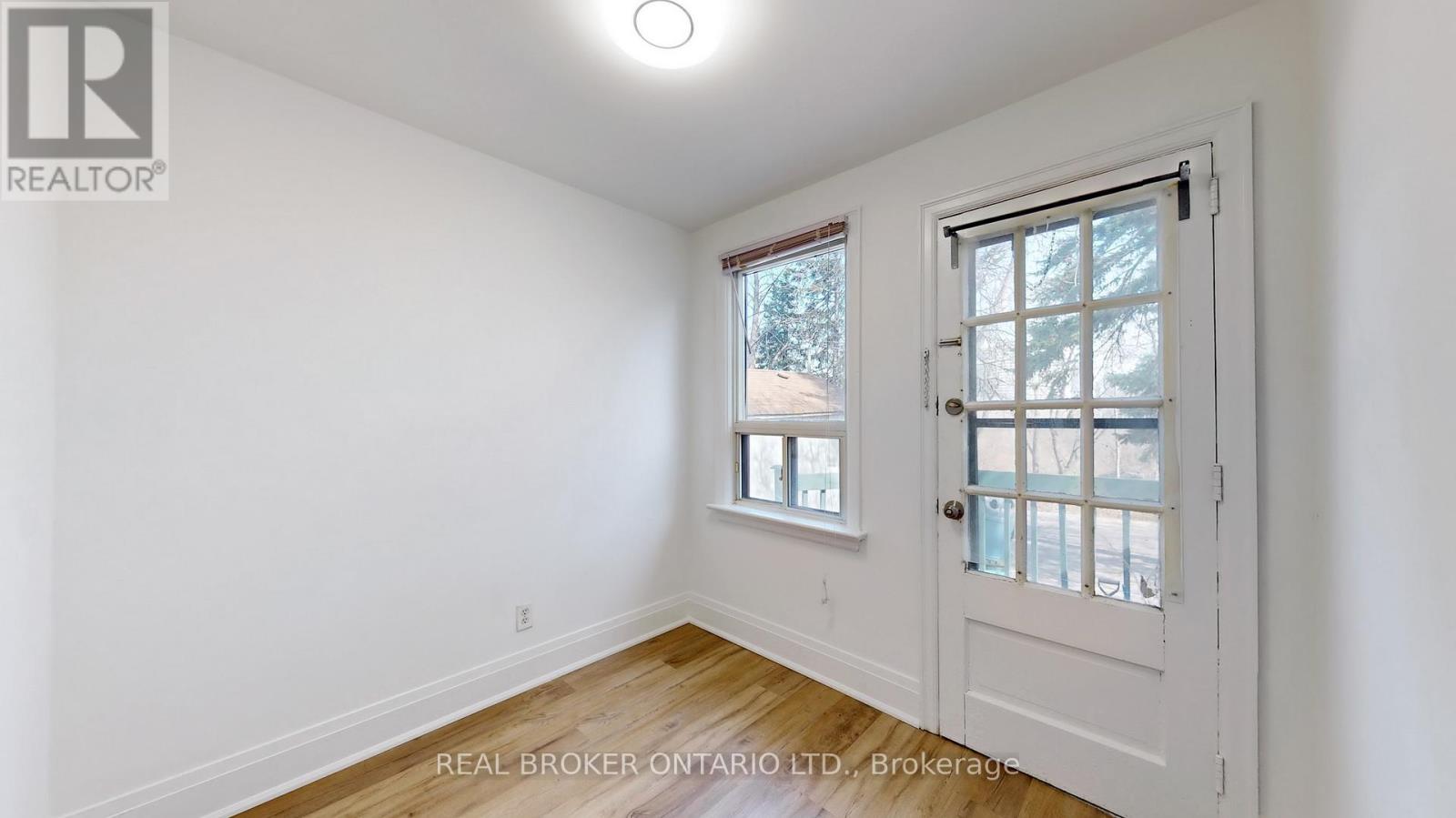 451 Donlands Avenue, Toronto, Ontario  M4J 3S4 - Photo 14 - E12924844