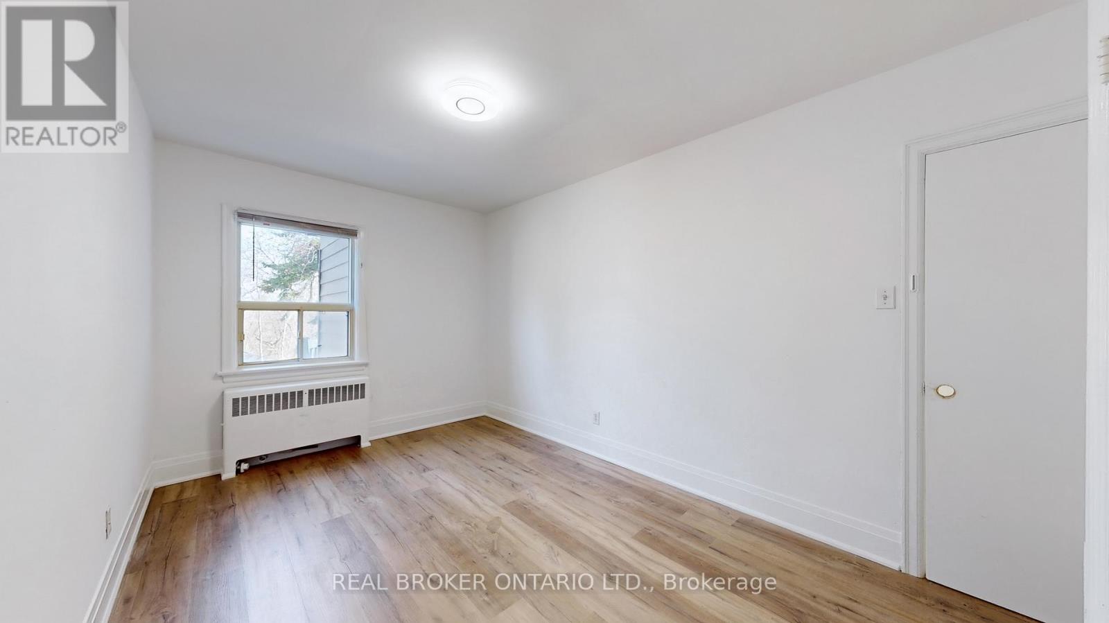 451 Donlands Avenue, Toronto, Ontario  M4J 3S4 - Photo 15 - E12924844