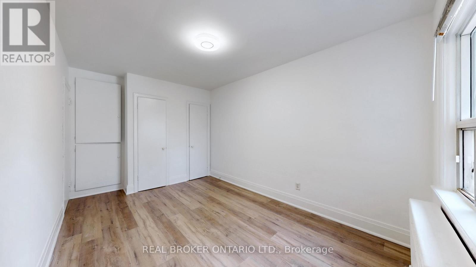 451 Donlands Avenue, Toronto, Ontario  M4J 3S4 - Photo 16 - E12924844