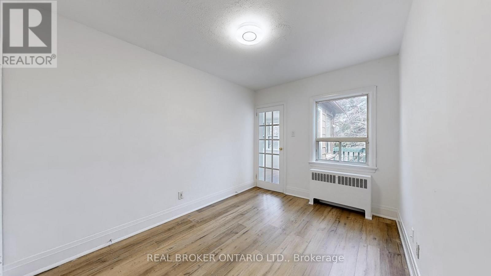 451 Donlands Avenue, Toronto, Ontario  M4J 3S4 - Photo 25 - E12924844