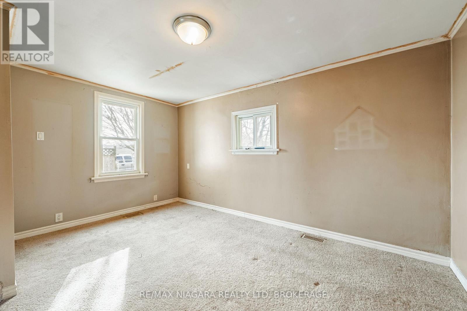 12 Admiral Road, St. Catharines, Ontario  L2P 1G5 - Photo 14 - X12924684