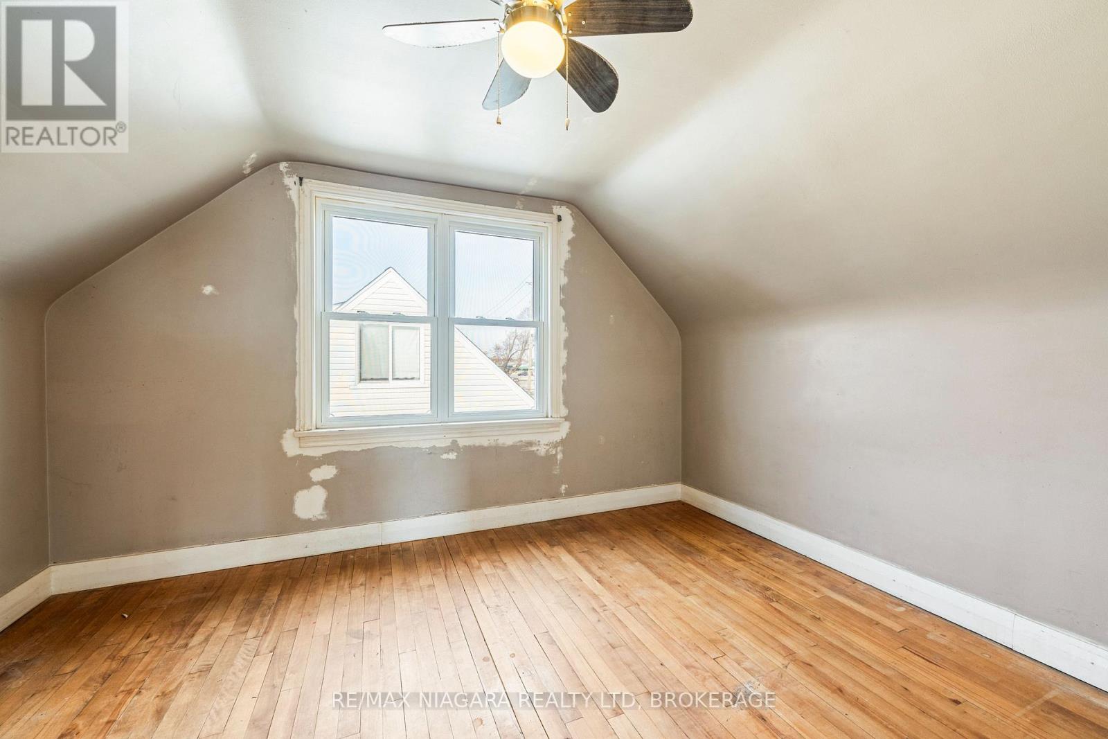 12 Admiral Road, St. Catharines, Ontario  L2P 1G5 - Photo 18 - X12924684