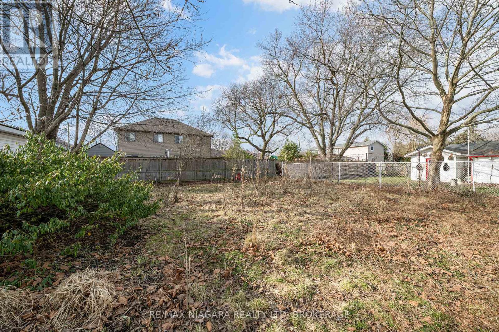 12 Admiral Road, St. Catharines, Ontario  L2P 1G5 - Photo 25 - X12924684