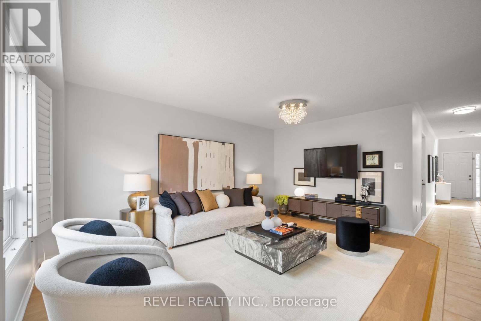 10 Dinsdale Drive, Vaughan, Ontario  L4H 2M5 - Photo 3 - N12924602