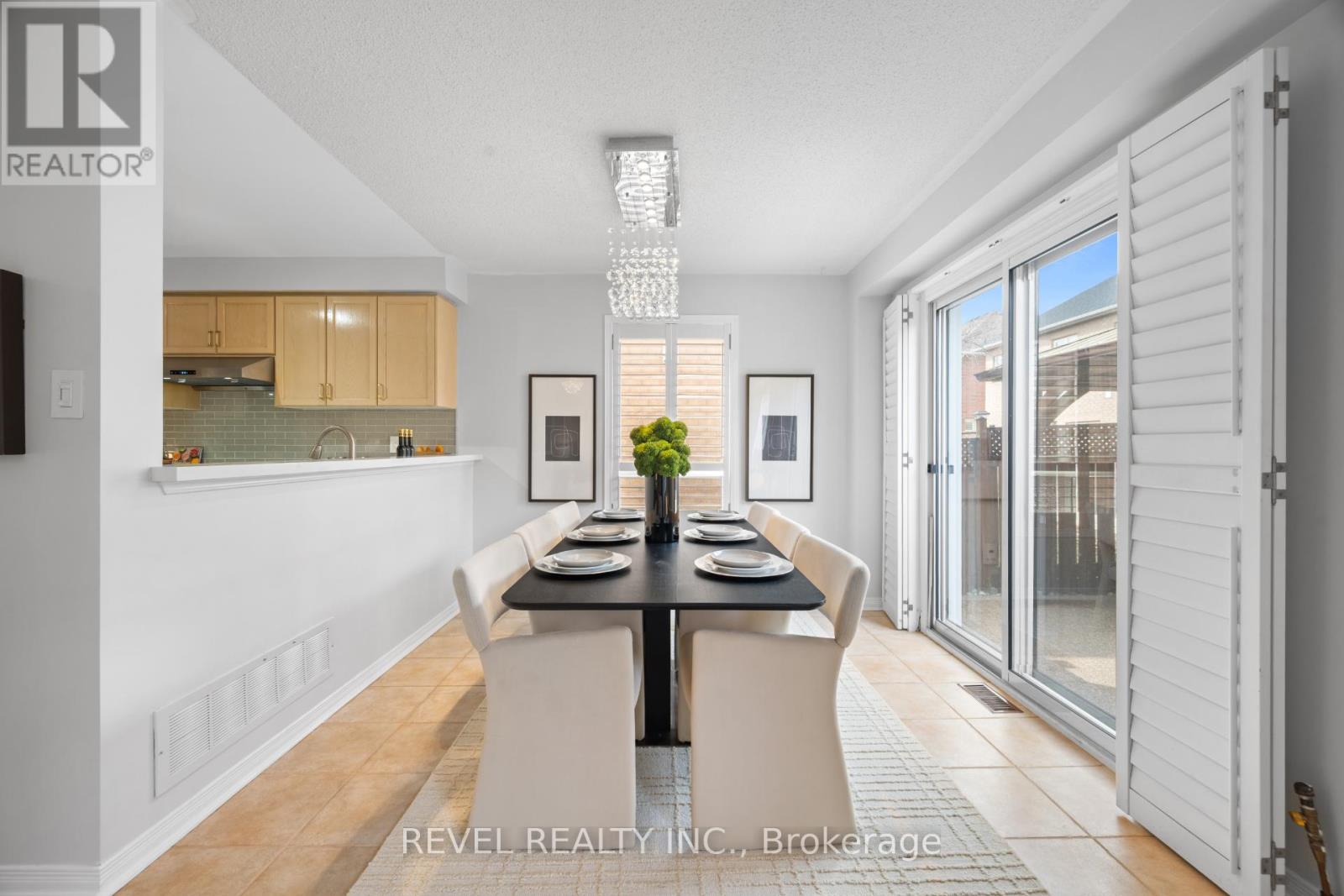 10 Dinsdale Drive, Vaughan, Ontario  L4H 2M5 - Photo 9 - N12924602