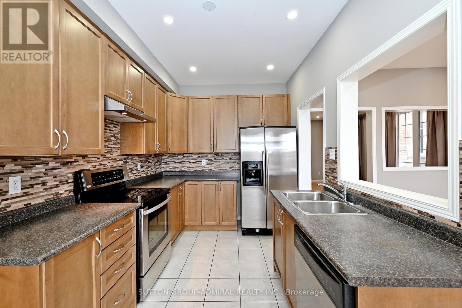 41 Big Hill Crescent, Vaughan, Ontario  L6A 4S1 - Photo 11 - N12924768