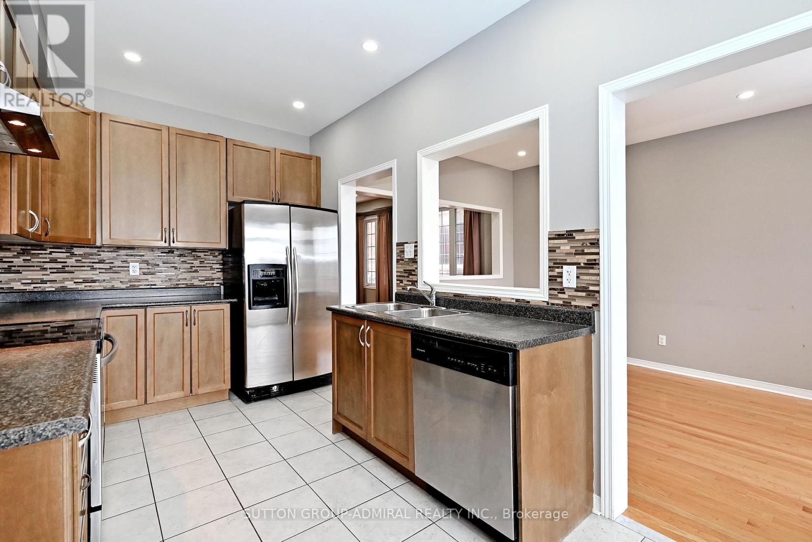 41 Big Hill Crescent, Vaughan, Ontario  L6A 4S1 - Photo 15 - N12924768