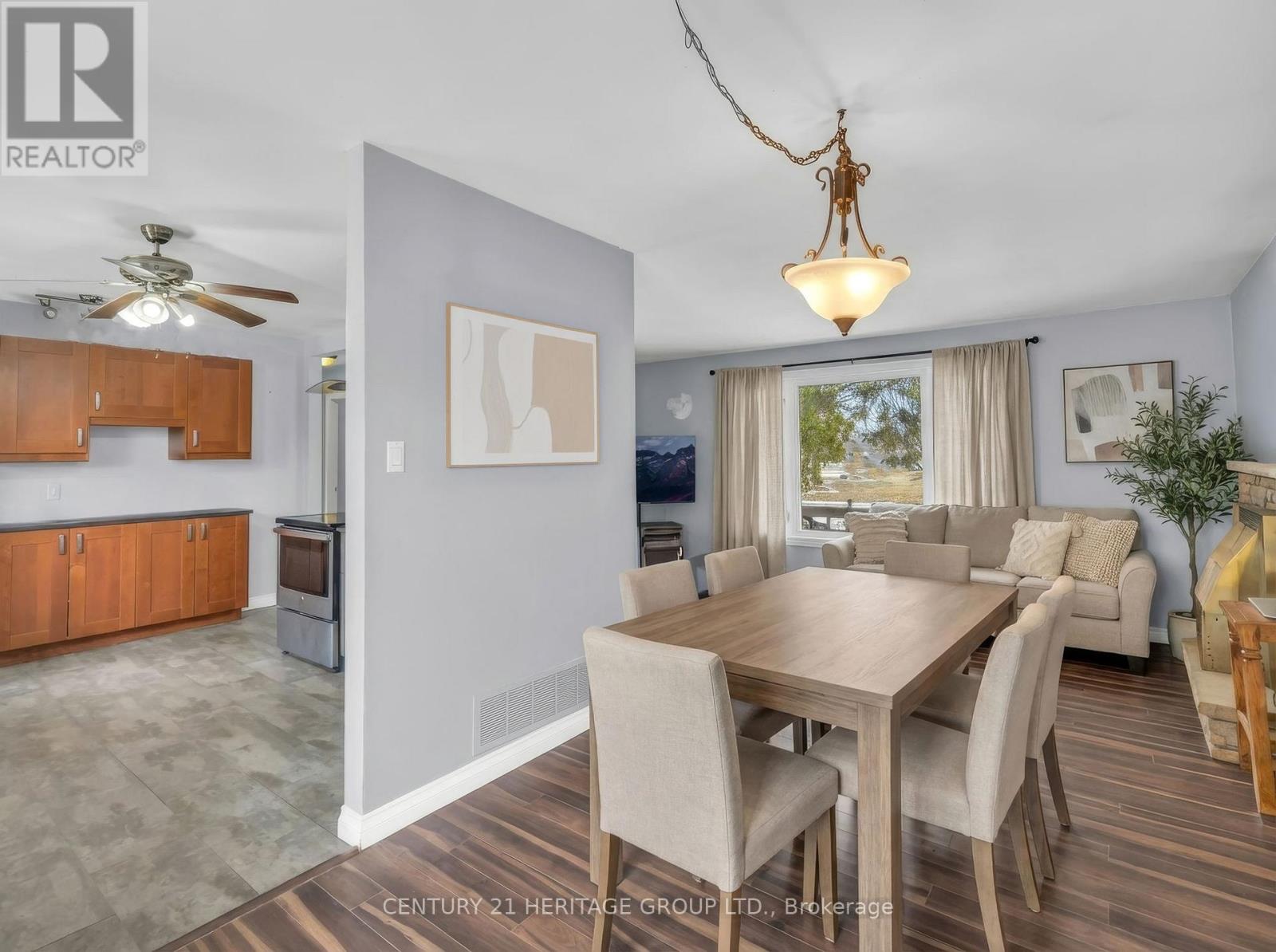 50 Main Street, Georgina, Ontario  L0E 1N0 - Photo 17 - N12924826