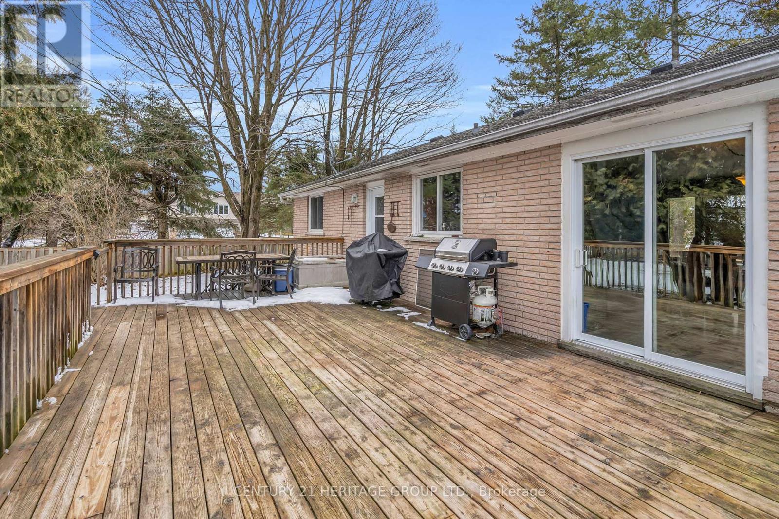 50 Main Street, Georgina, Ontario  L0E 1N0 - Photo 25 - N12924826