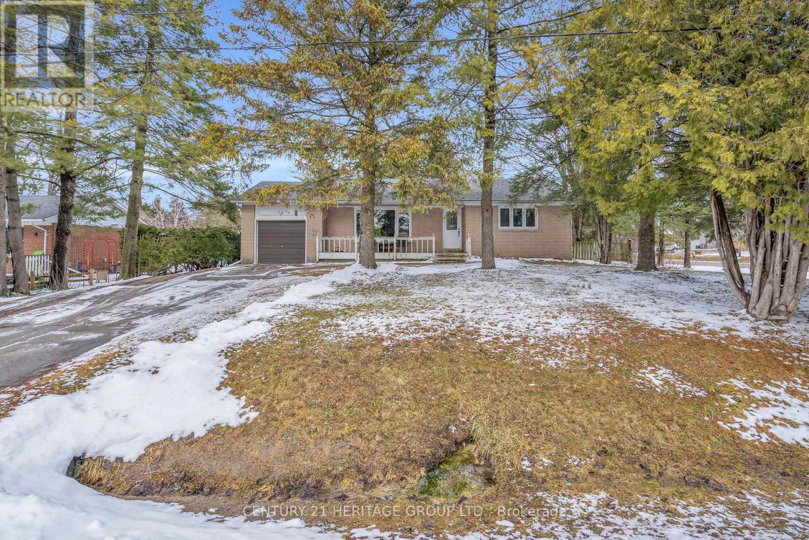 50 Main Street, Georgina, Ontario  L0E 1N0 - Photo 4 - N12924826