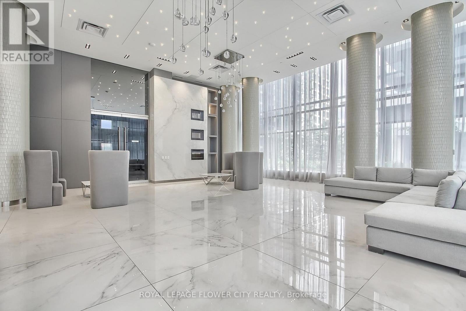 1806 - 75 Oneida Crescent, Richmond Hill, Ontario  L4B 0H3 - Photo 4 - N12924828