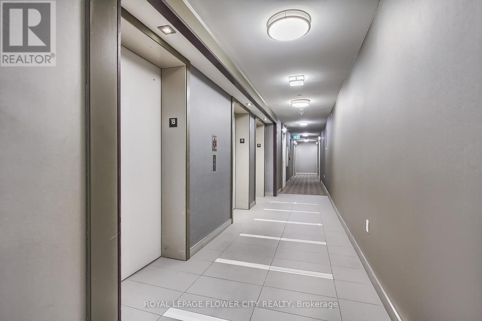 1806 - 75 Oneida Crescent, Richmond Hill, Ontario  L4B 0H3 - Photo 5 - N12924828