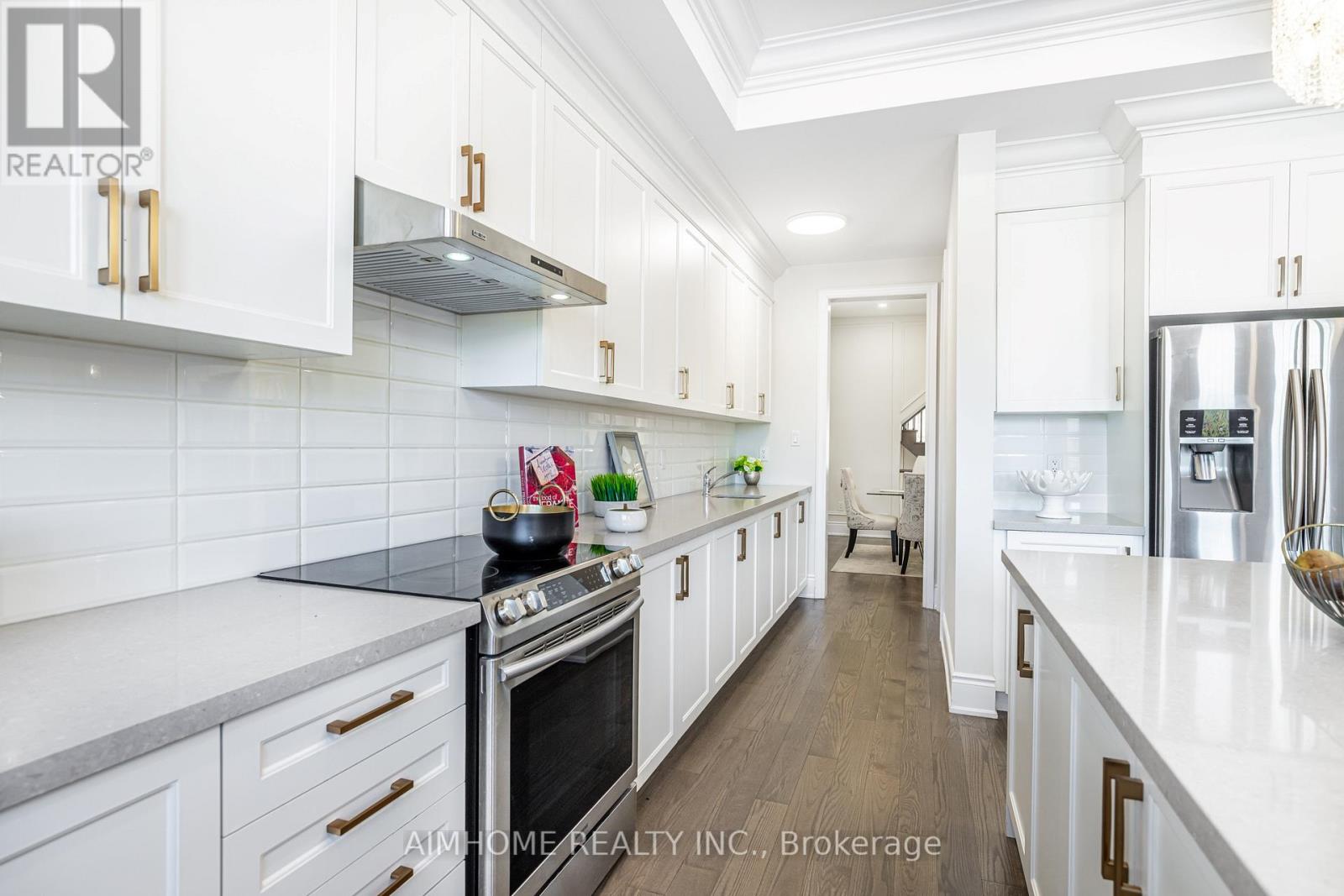 122 Scrivener Drive, Aurora, Ontario  L4G 0Y8 - Photo 14 - N12924884