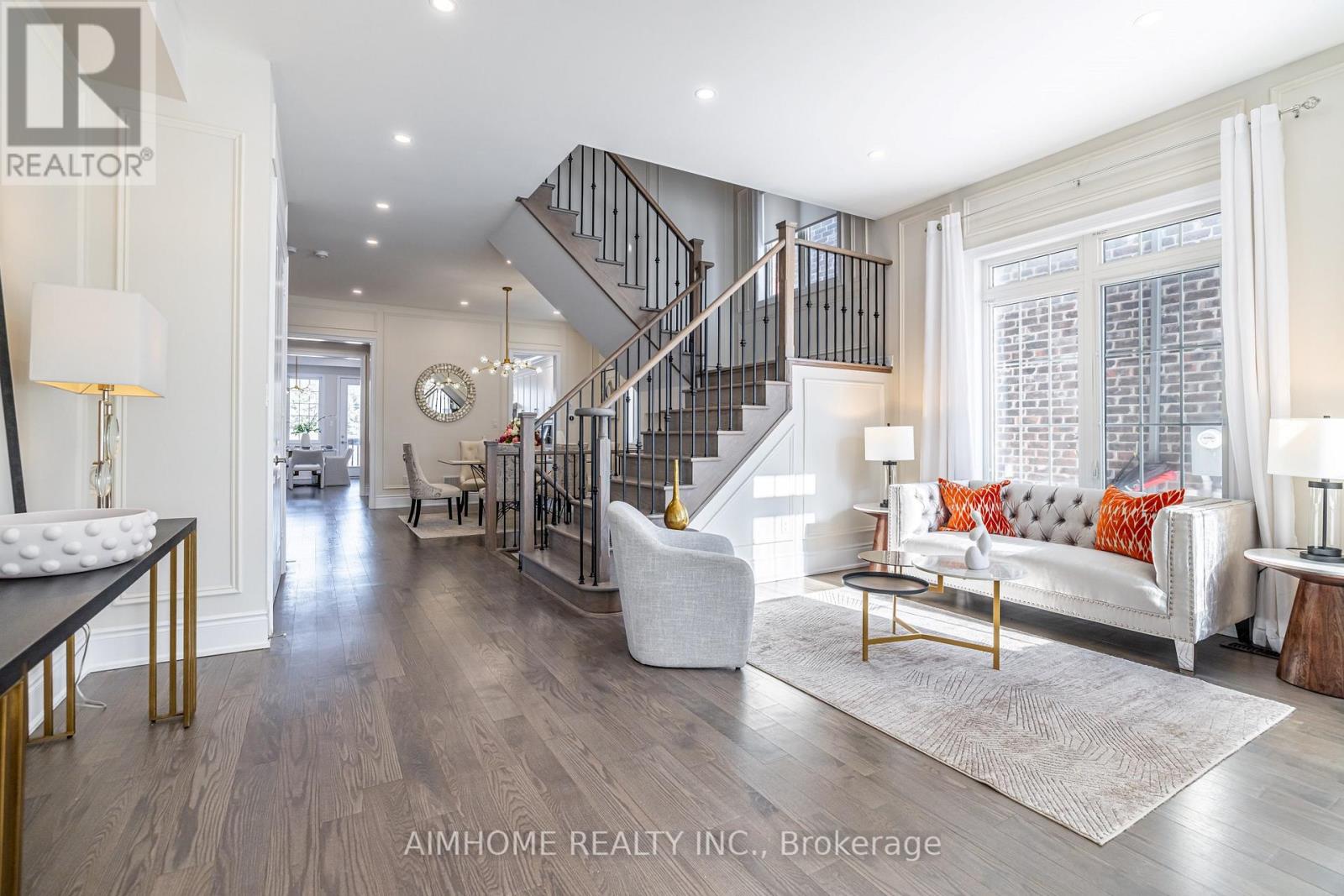 122 Scrivener Drive, Aurora, Ontario  L4G 0Y8 - Photo 4 - N12924884