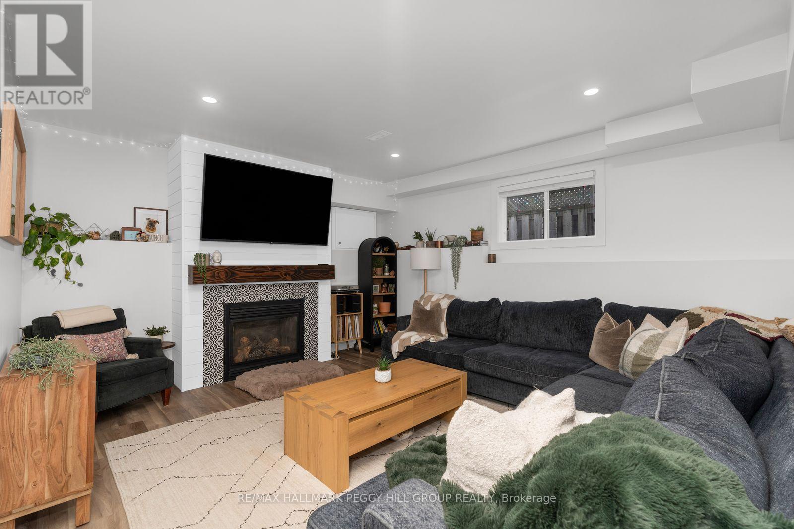 11a Vernon Street, Essa, Ontario  L3W 0V5 - Photo 9 - N12924898