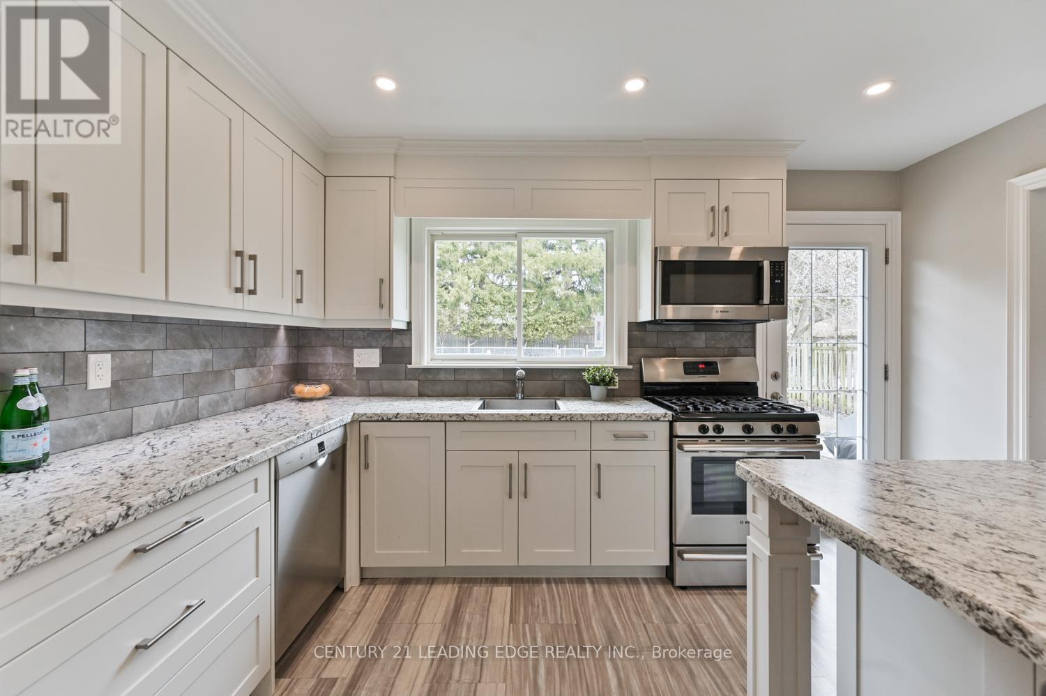 47 Wootten Way N, Markham (Markham Village), Ontario  L3P 2Y3 - Photo 12 - N12924908