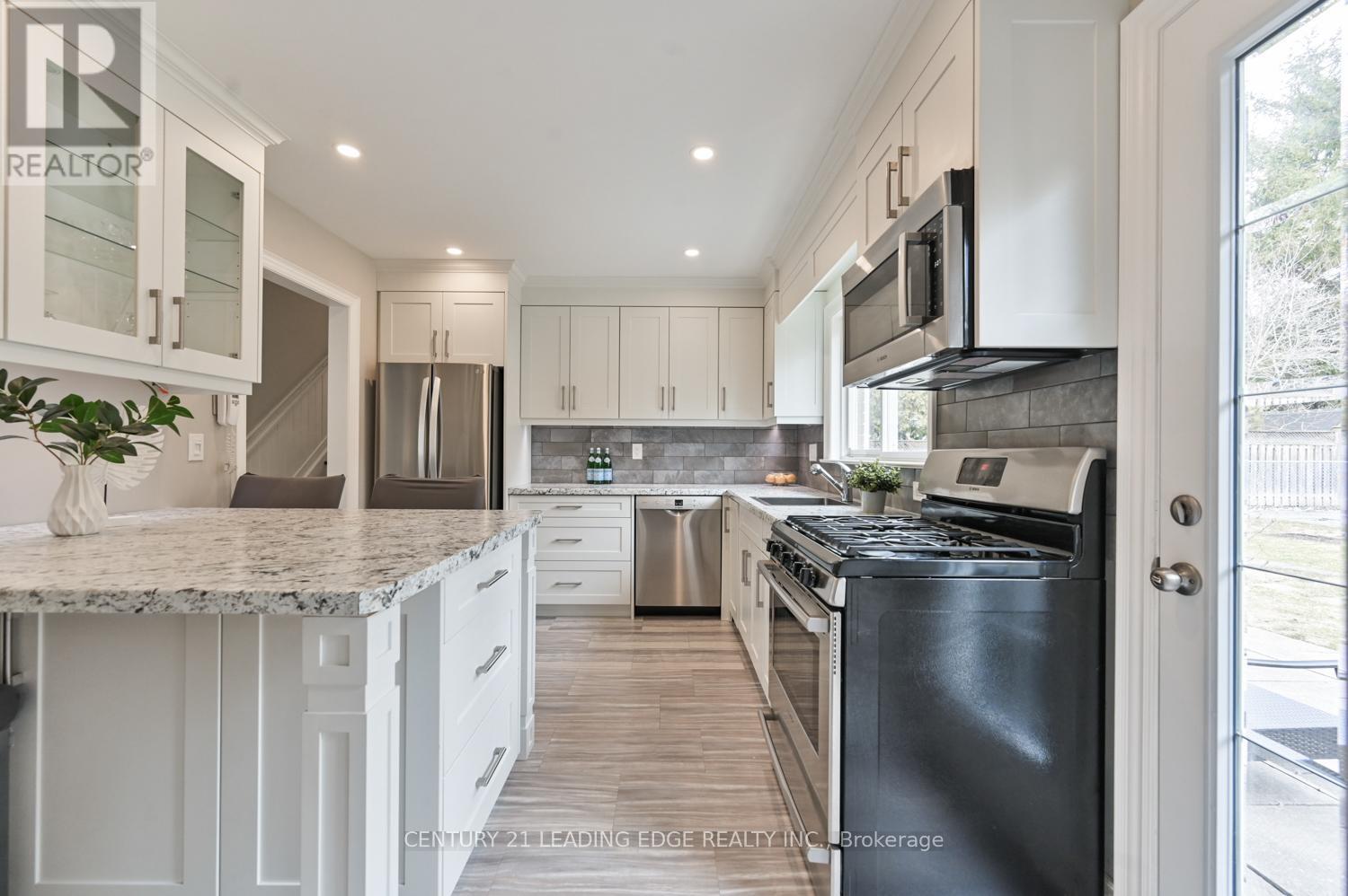 47 Wootten Way N, Markham (Markham Village), Ontario  L3P 2Y3 - Photo 14 - N12924908