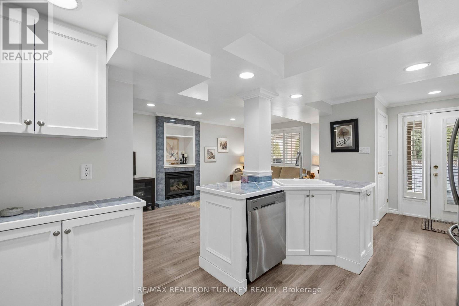 323 Harry Beer Court, Newmarket, Ontario  L3Y 8M2 - Photo 33 - N12924916