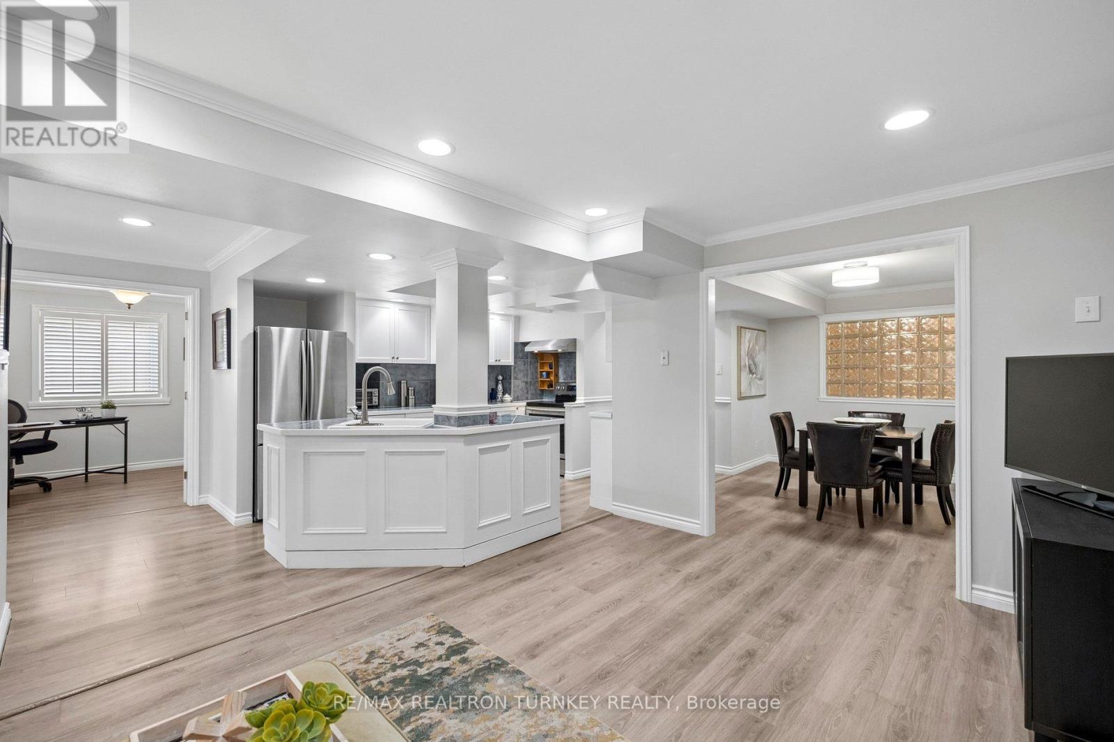 323 Harry Beer Court, Newmarket, Ontario  L3Y 8M2 - Photo 35 - N12924916