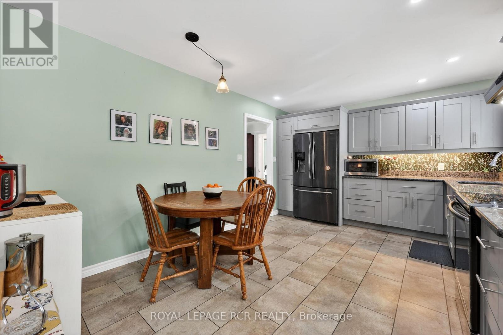 75 Hazel Street, Tay, Ontario  L0K 2C0 - Photo 6 - S12924646