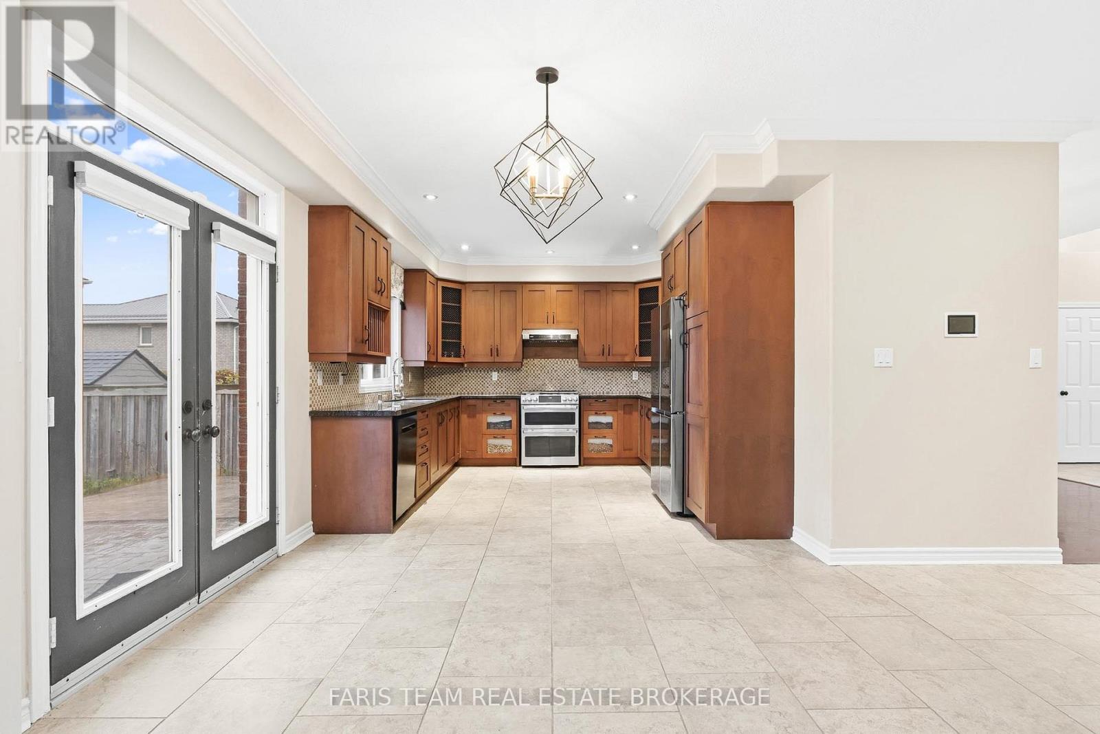 3 Prince William Way, Barrie, Ontario  L4N 0Y9 - Photo 6 - S12924656