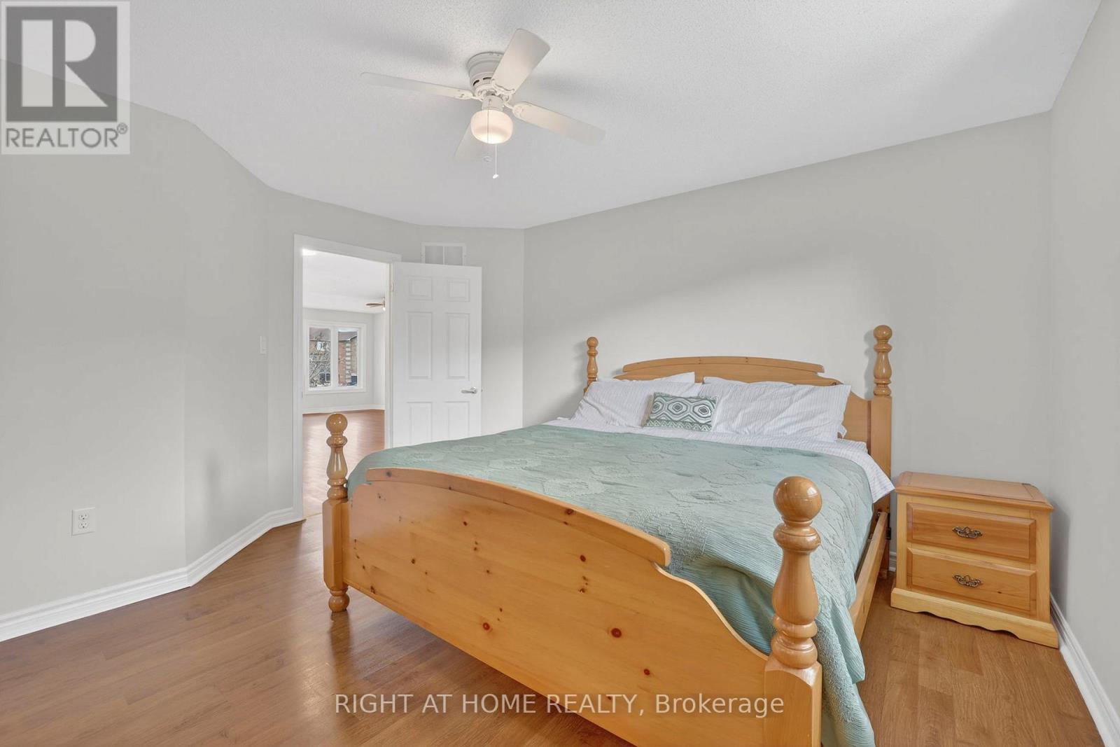 16 Glenhill Drive, Barrie, Ontario  L4N 5X4 - Photo 20 - S12924866