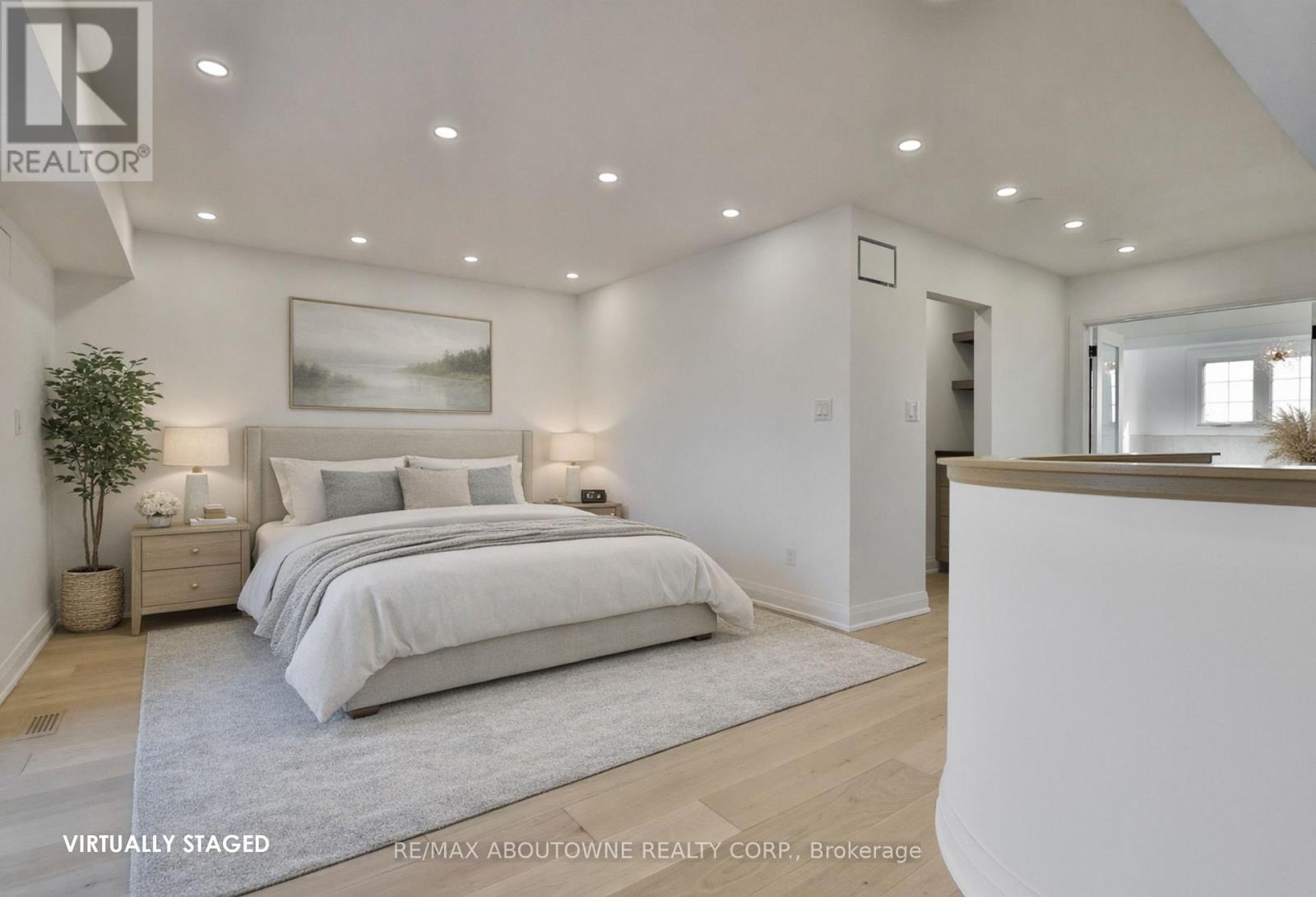 63 Tradewind Drive, Oakville, Ontario  L6L 6K8 - Photo 30 - W12865776